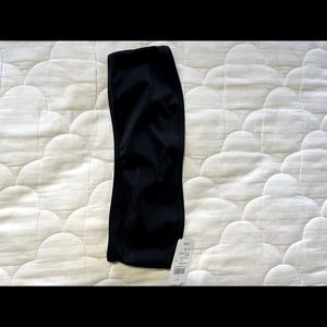 NWT bandeau bikini top, size m​